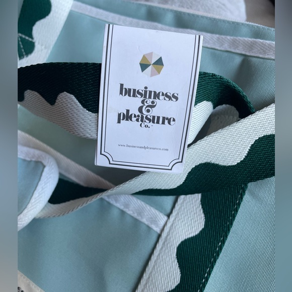 business & pleasure cooler tote bag NWT - Picture 4 of 8